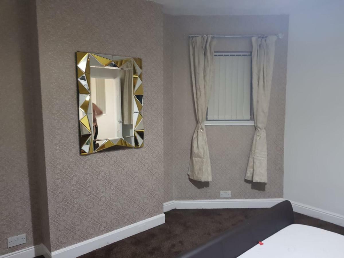 Knutsford House Holidays マンチェスター エクステリア 写真