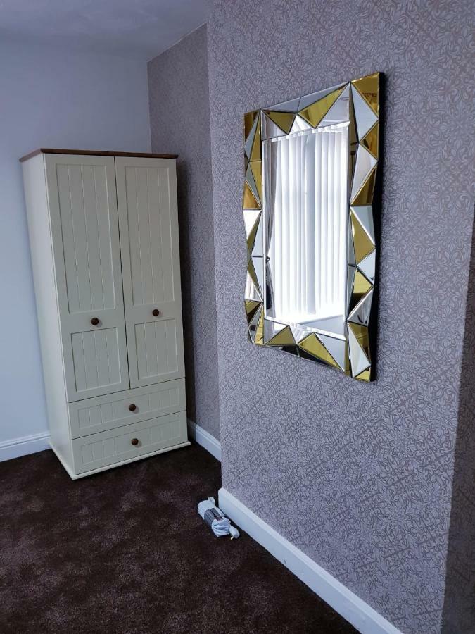 Knutsford House Holidays マンチェスター エクステリア 写真