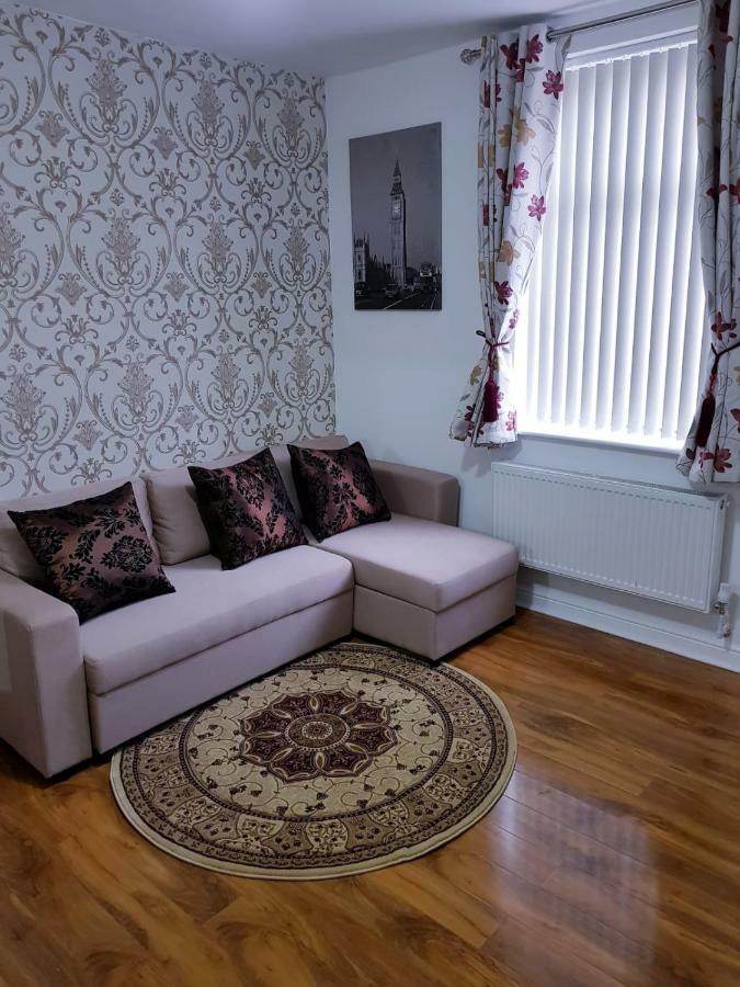 Knutsford House Holidays マンチェスター エクステリア 写真